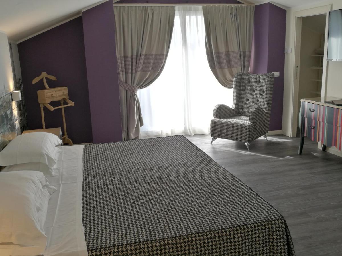 Savoia Hotel Regency โบโลญญา ภายนอก รูปภาพ