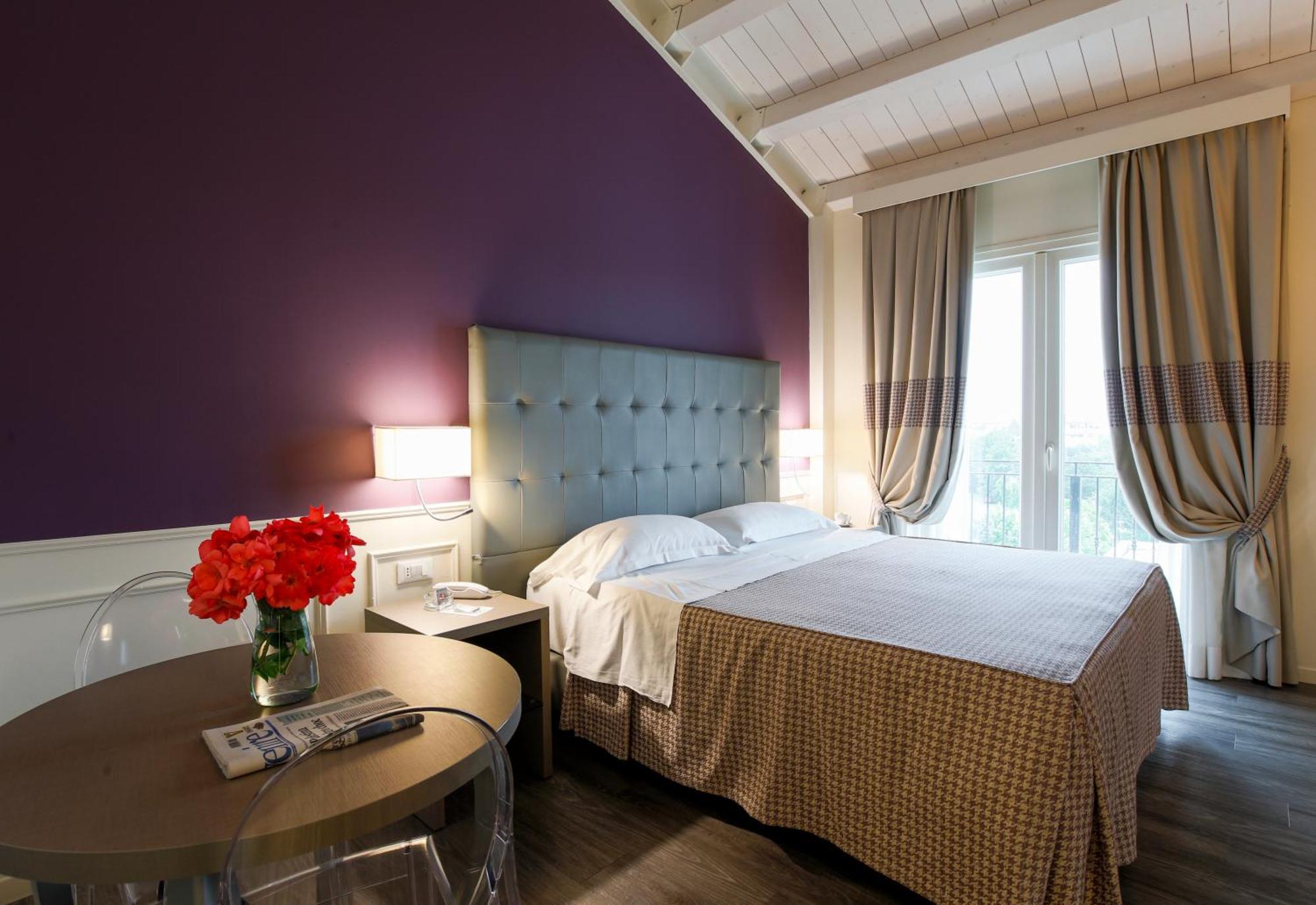 Savoia Hotel Regency โบโลญญา ภายนอก รูปภาพ